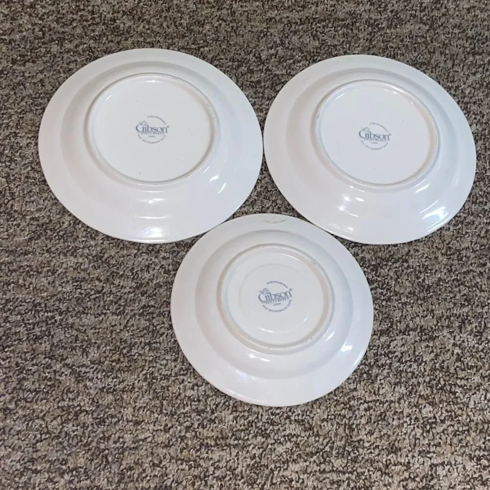 VTG, Gibson China Ivory Lot White Porcelain Dinner Plates with Pink Rose Accent